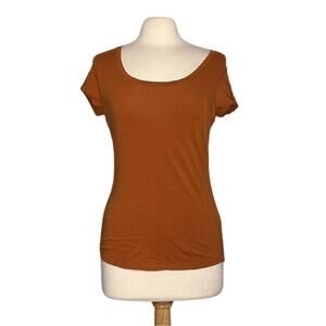Aveto Burnt Orange Scoop Neck Short Sleeve Juniors TopP27